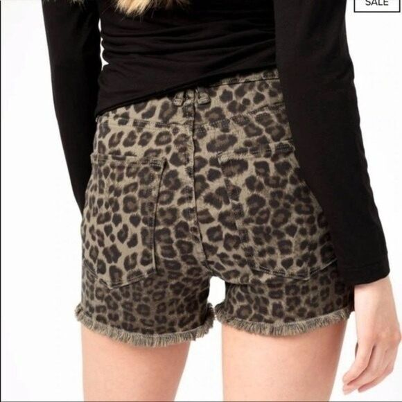GOOD AMERICAN Olive Leopard Cut Off Short Size 2/26 - Picture 3 of 10